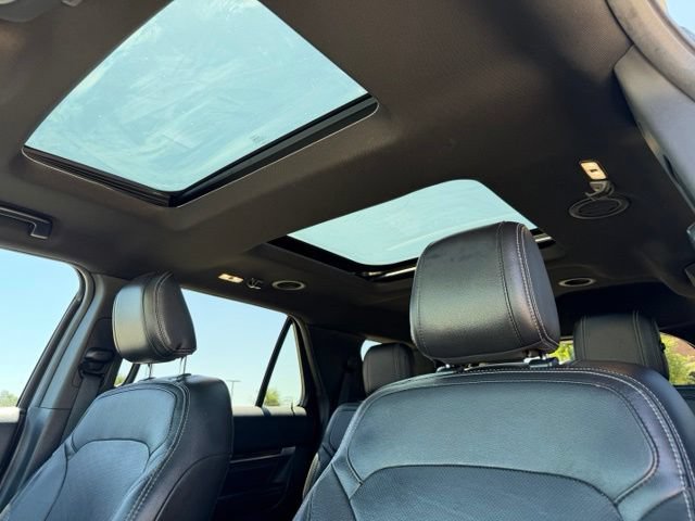 Certified 2018 Ford Explorer Limited FWD image 12