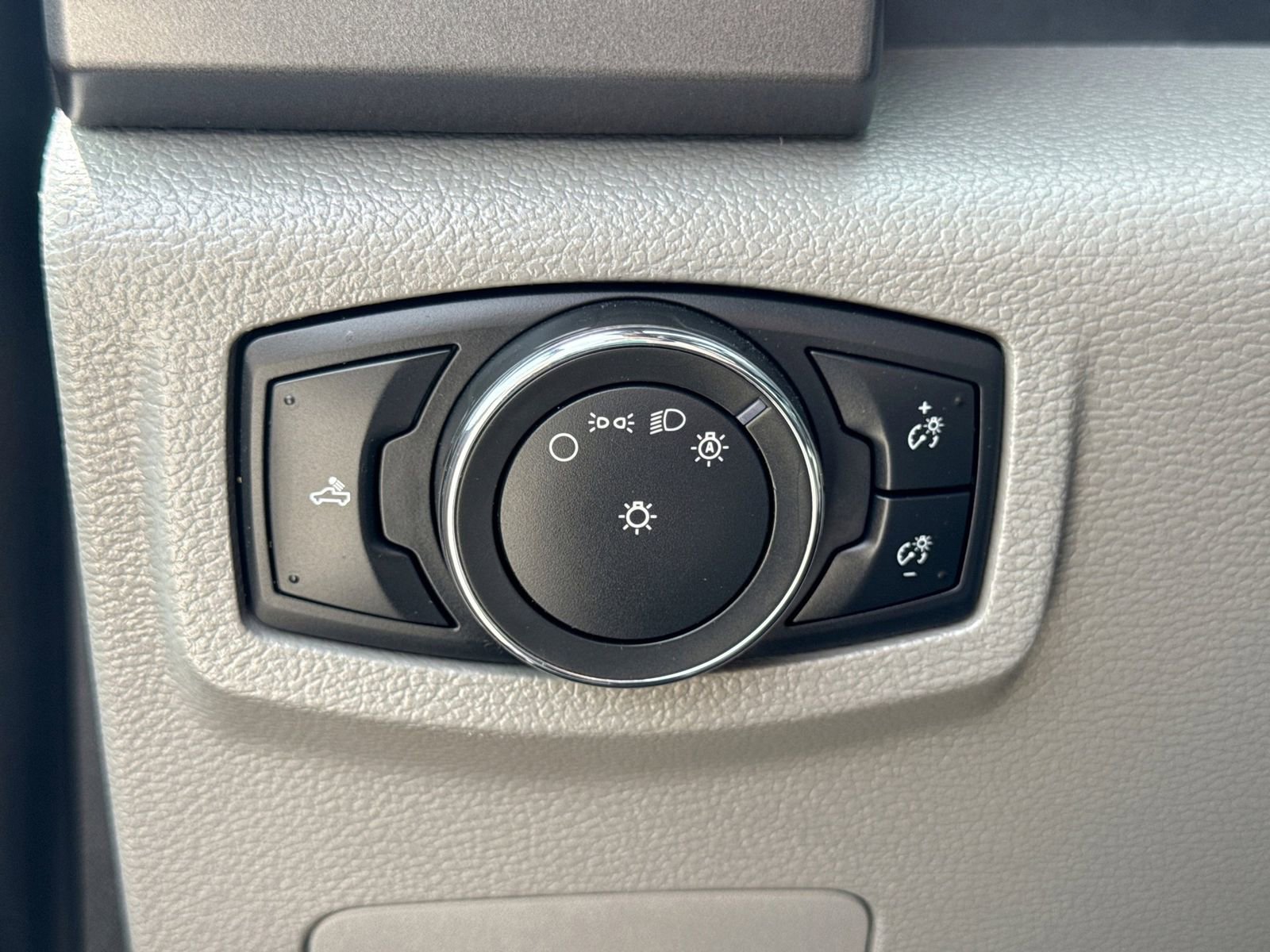Certified 2017 Ford F250 XLT AWD/4WD image 29