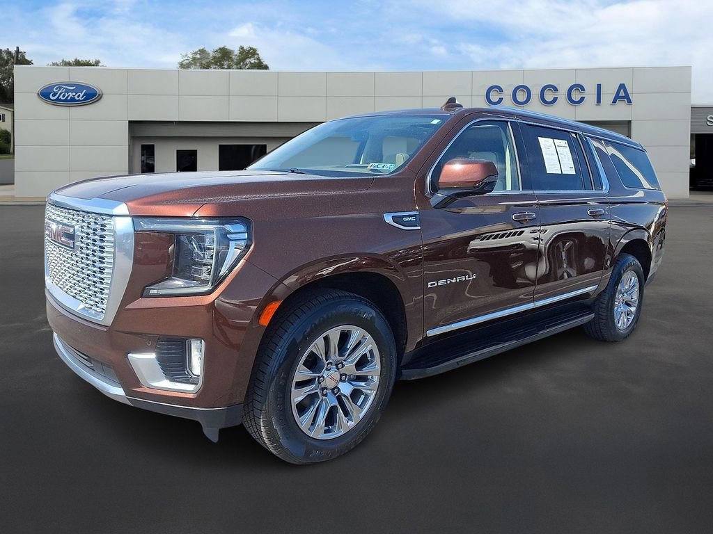 Used 2023 GMC Yukon XL Denali w/ LPO, Floor Liner Package AWD/4WD image 1