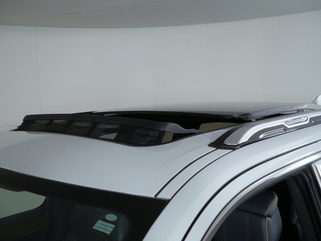 Used 2024 Toyota RAV4 Adventure AWD/4WD image 17