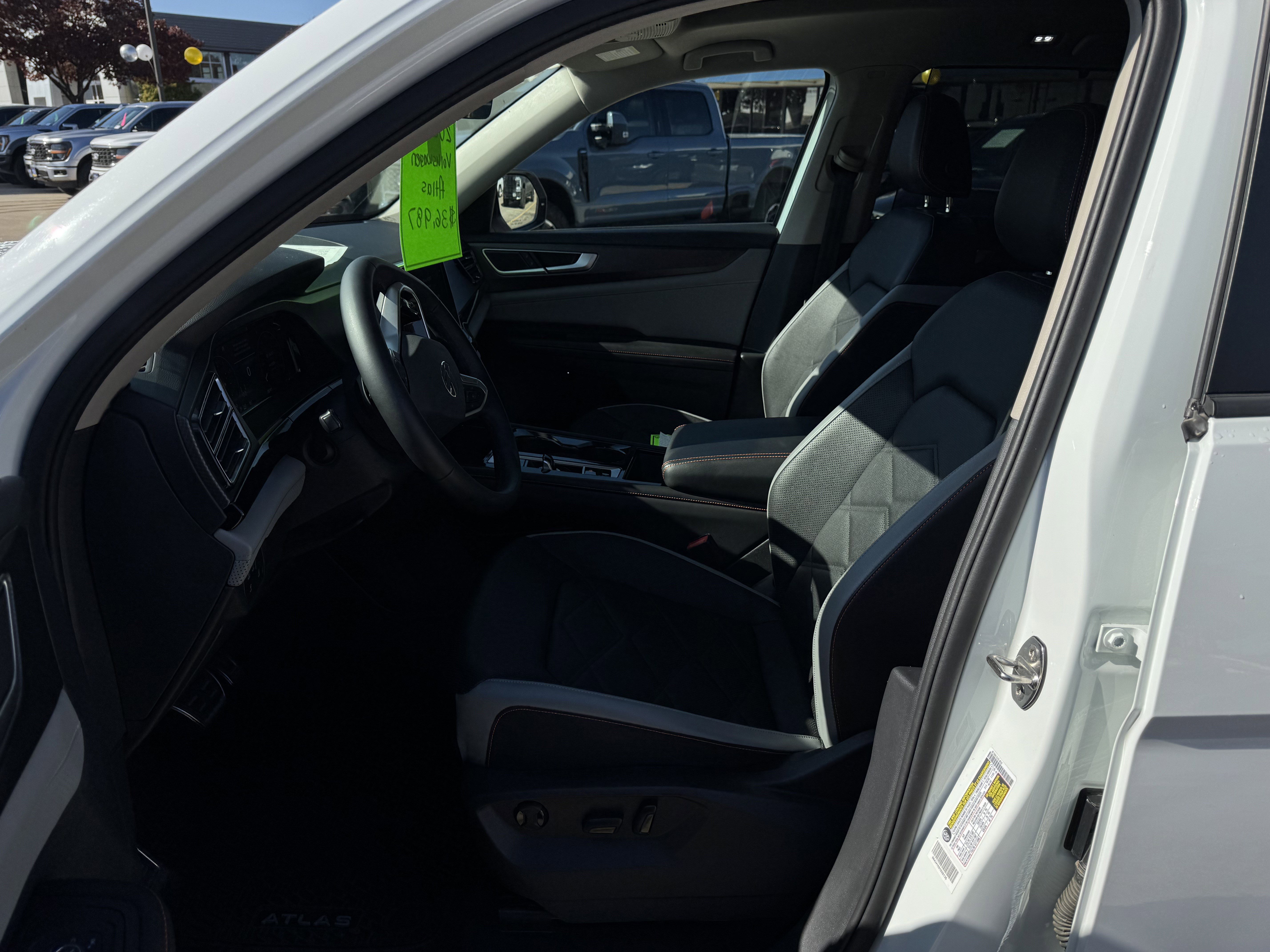 Used 2024 Volkswagen Atlas Peak Edition SE image 19