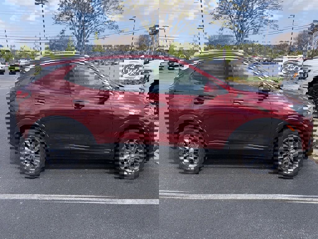 Used 2023 Buick Encore GX Essence w/ Experience Buick Package image 4