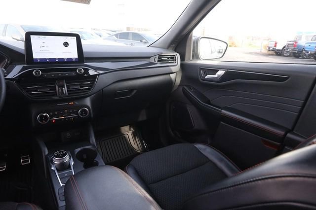 Certified 2024 Ford Escape ST-Line w/ Cold Weather Package image 23