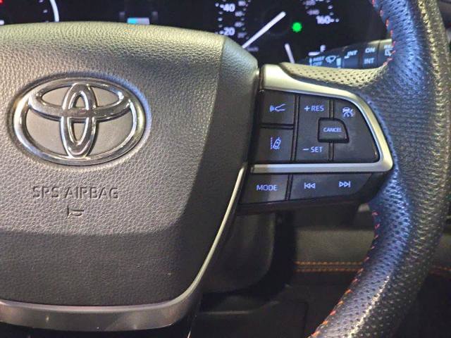 Used 2023 Toyota Sienna XSE w/ XSE Plus Package AWD/4WD image 23