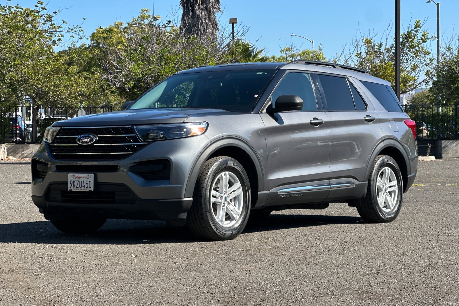 Certified 2023 Ford Explorer XLT RWD image 8