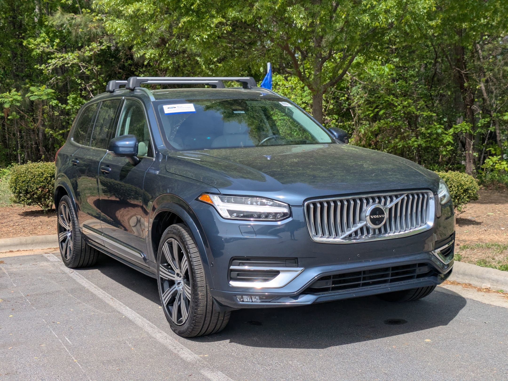 Used 2023 Volvo XC90 B6 Ultimate w/ Protection Package AWD/4WD image 2