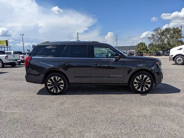 Certified 2025 Ford Expedition Platinum w/ Driver's Package AWD/4WD image 3