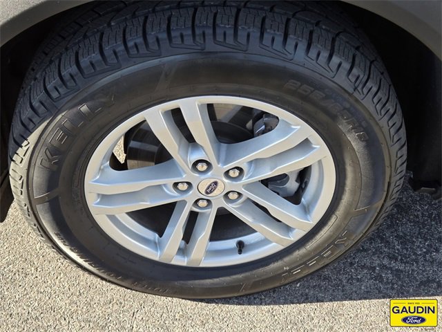 Certified 2022 Ford Explorer XLT w/ Equipment Group 202A image 10