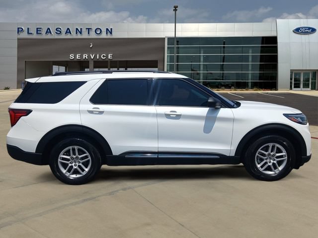 Certified 2025 Ford Explorer Active w/ Active Comfort Package RWD image 6
