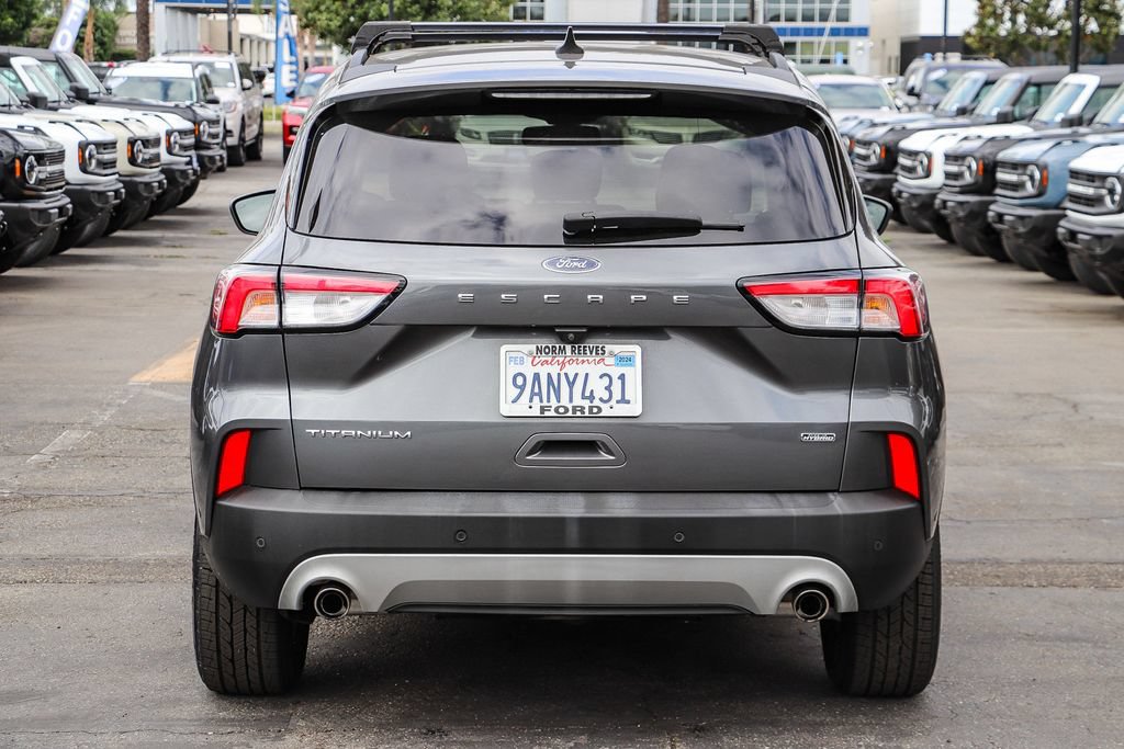 Certified 2022 Ford Escape Titanium w/ Titanium Premium Package FWD image 9