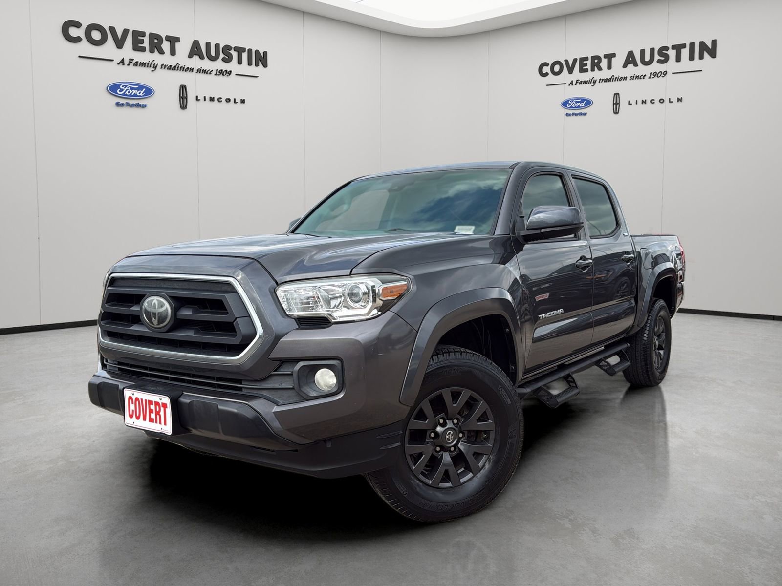 Used 2020 Toyota Tacoma SR5 w/ SR5 Appearance Package (SM)