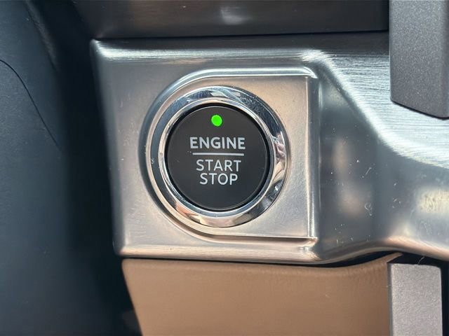 Certified 2022 Ford F150 Lariat w/ Equipment Group 502A High image 26