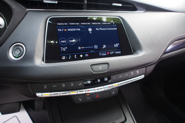 Used 2023 Cadillac XT4 Luxury w/ Cold Weather Package image 25