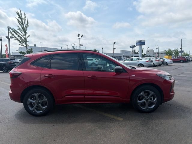 Certified 2024 Ford Escape ST-Line w/ Tech Pack #1 AWD/4WD image 2