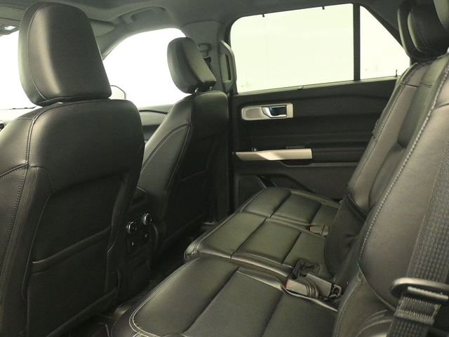 Certified 2023 Ford Explorer Limited w/ Limited Technology Package image 11