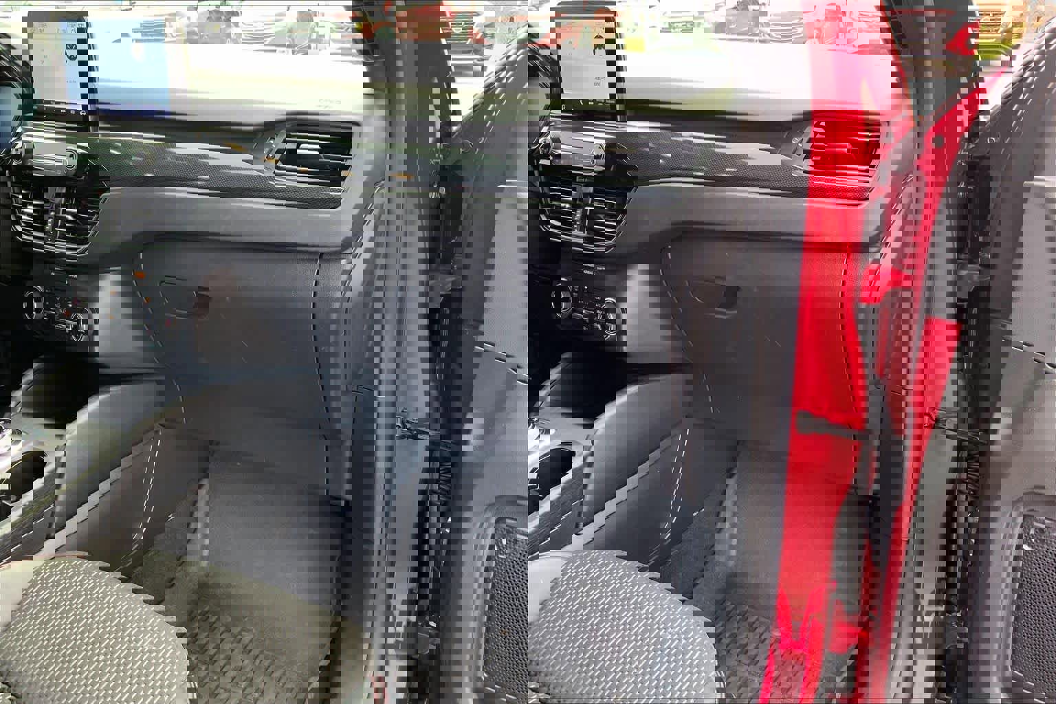 Certified 2024 Ford Escape ST-Line w/ Equipment Group 301A image 18