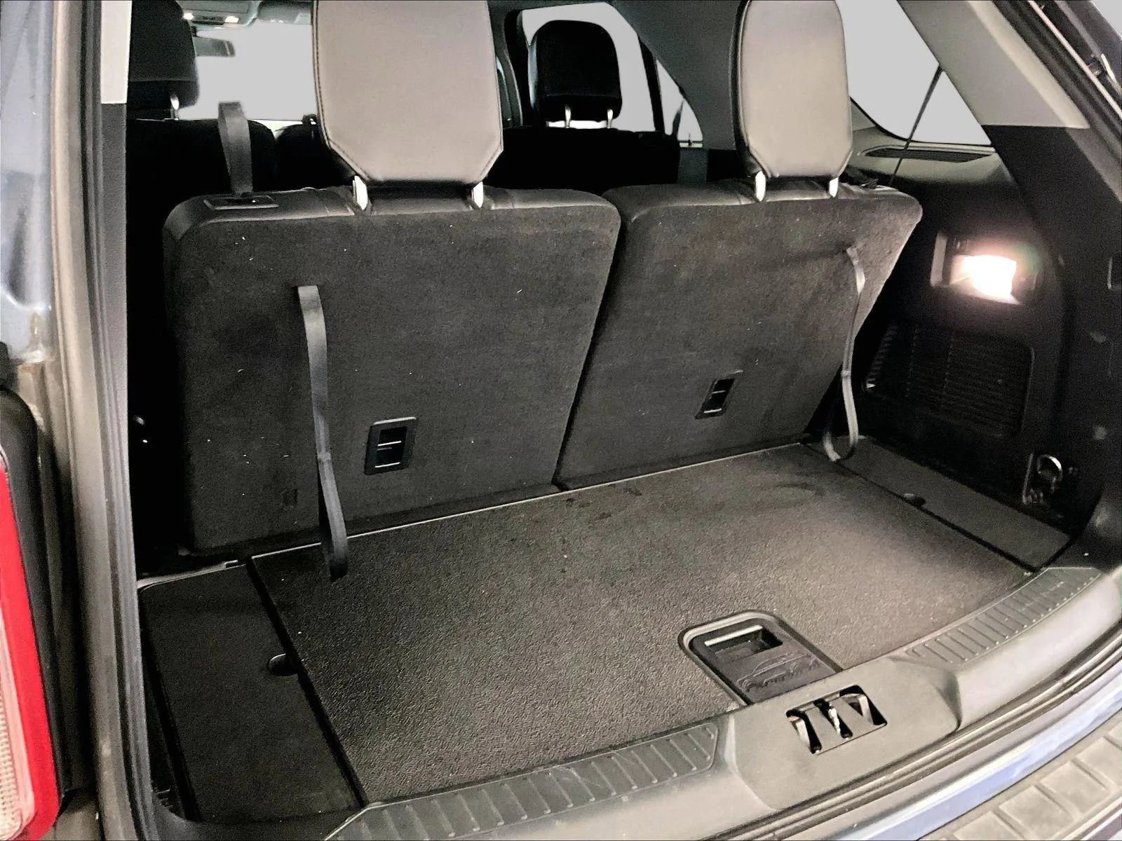 Certified 2021 Ford Explorer XLT w/ Equipment Group 202A image 35