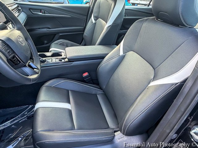 Used 2026 Toyota Camry SE FWD image 13