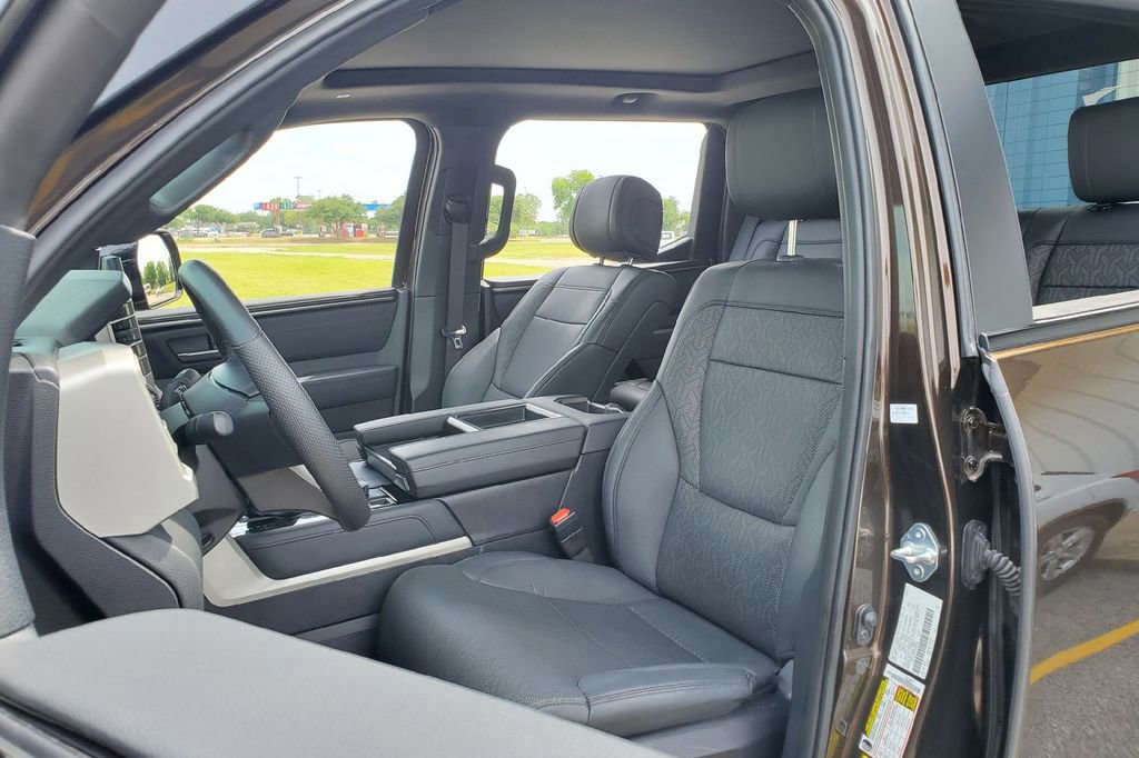 Used 2025 Toyota Tundra Limited w/ TRD Off-Road Package AWD/4WD image 5