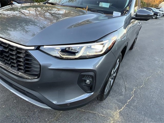 Certified 2025 Ford Escape Platinum w/ Premium Technology Package image 9