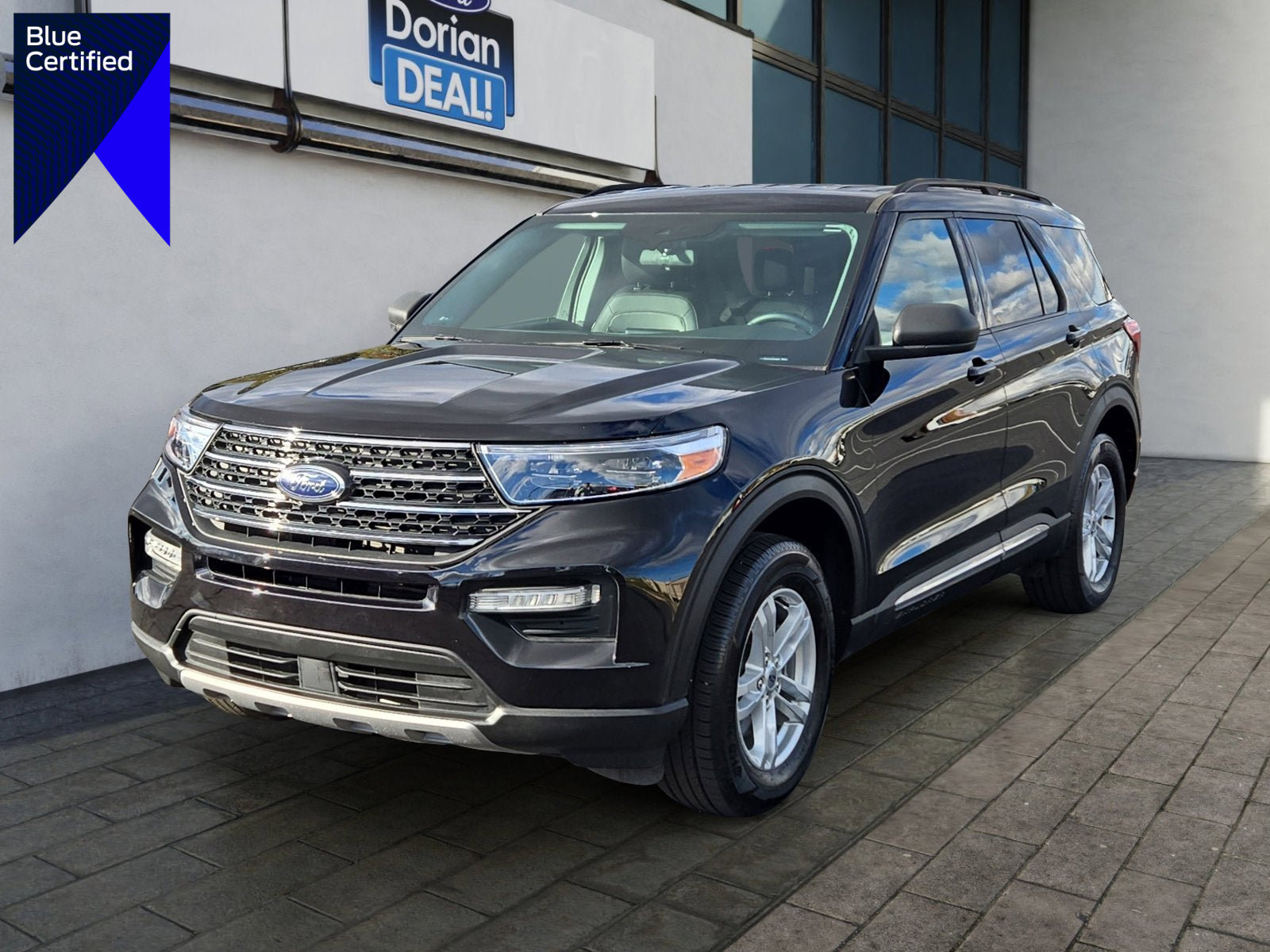 Certified 2022 Ford Explorer XLT w/ Equipment Group 202A