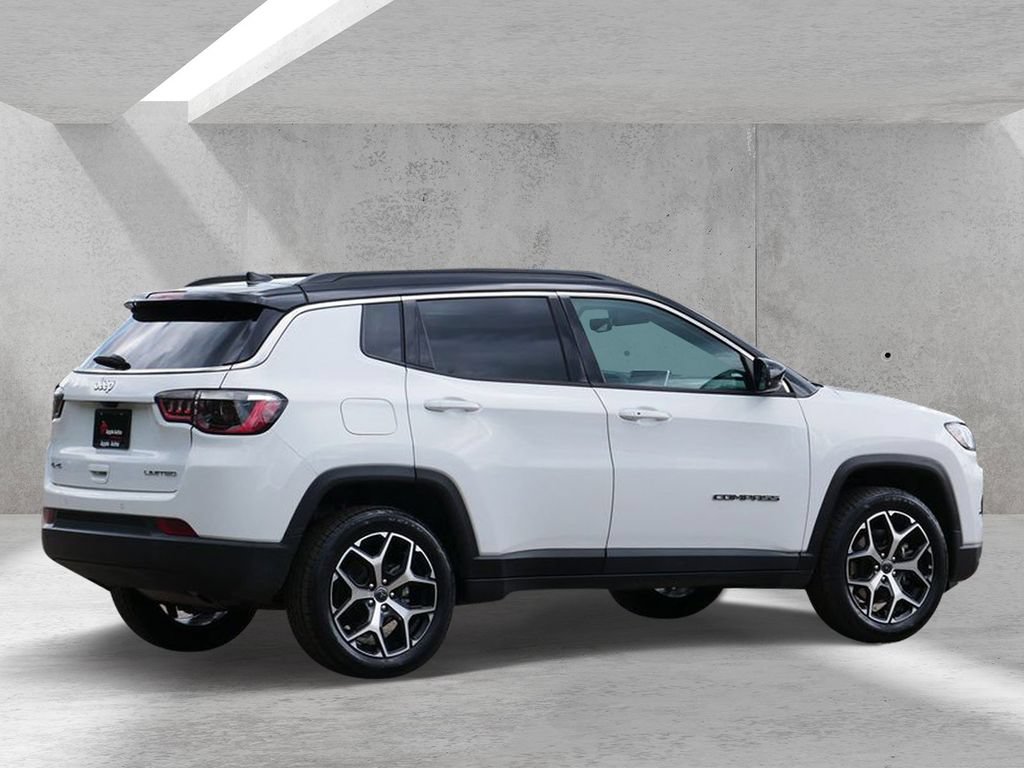 Used 2025 Jeep Compass Limited AWD/4WD image 3