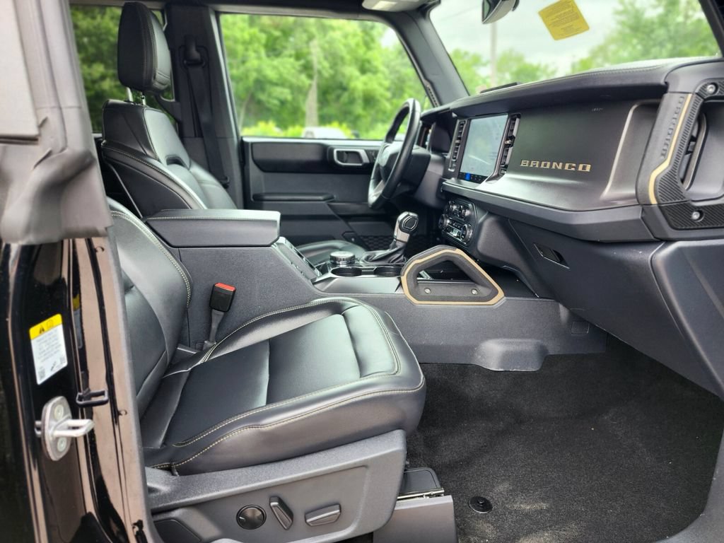 Certified 2025 Ford Bronco Badlands AWD/4WD image 11