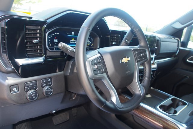 Used 2025 Chevrolet Silverado 2500 LT w/ All Star Edition AWD/4WD image 16