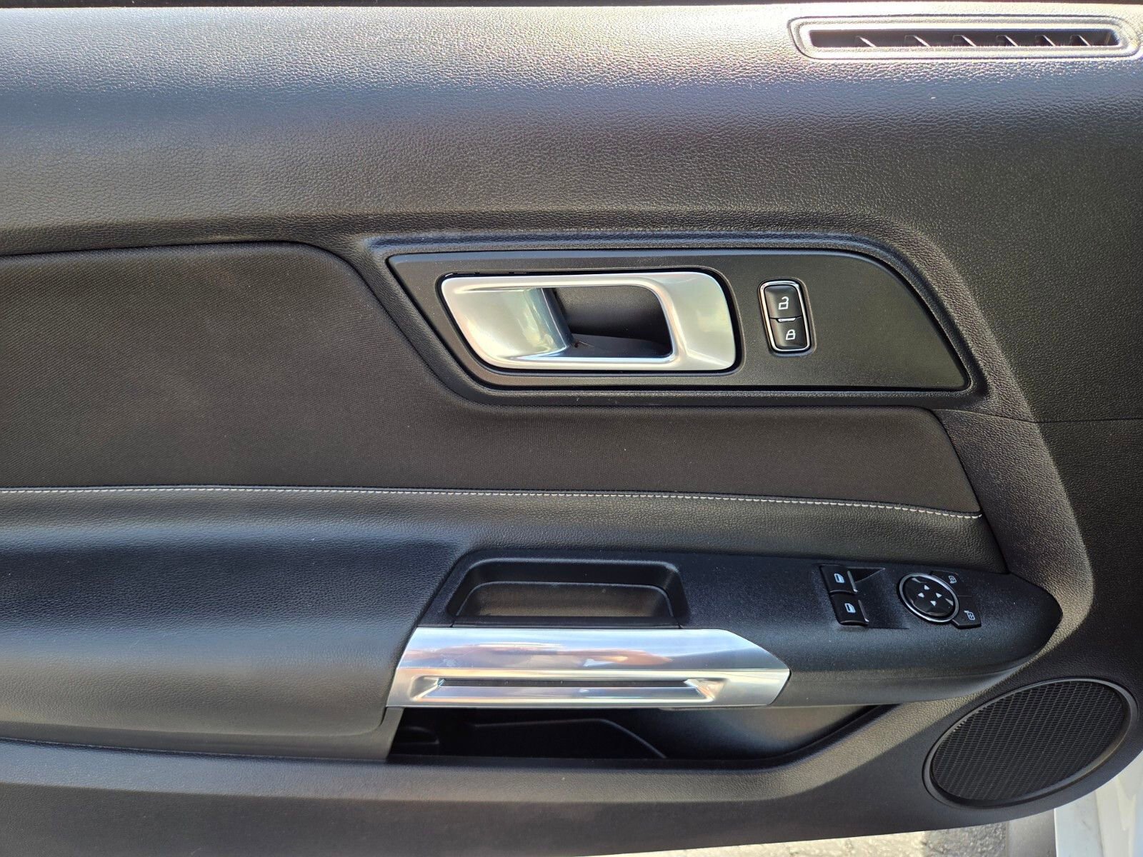 Certified 2020 Ford Mustang Coupe RWD image 17