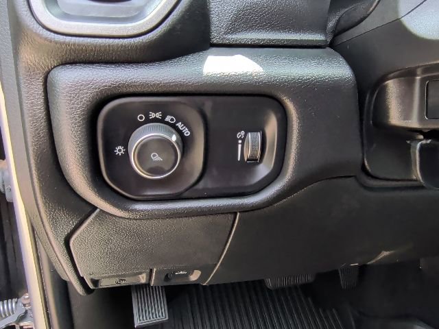 Used 2024 RAM 3500 Tradesman w/ Chrome Appearance Group AWD/4WD image 24