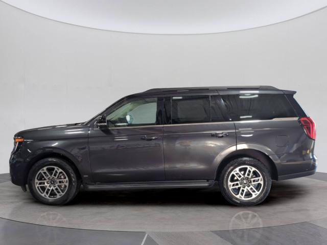 Certified 2025 Ford Expedition Active AWD/4WD image 2