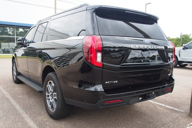 Certified 2025 Ford Expedition Max Active RWD image 5