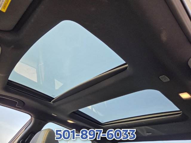 Used 2022 Nissan Maxima SR w/ Sport Mat Group FWD image 17