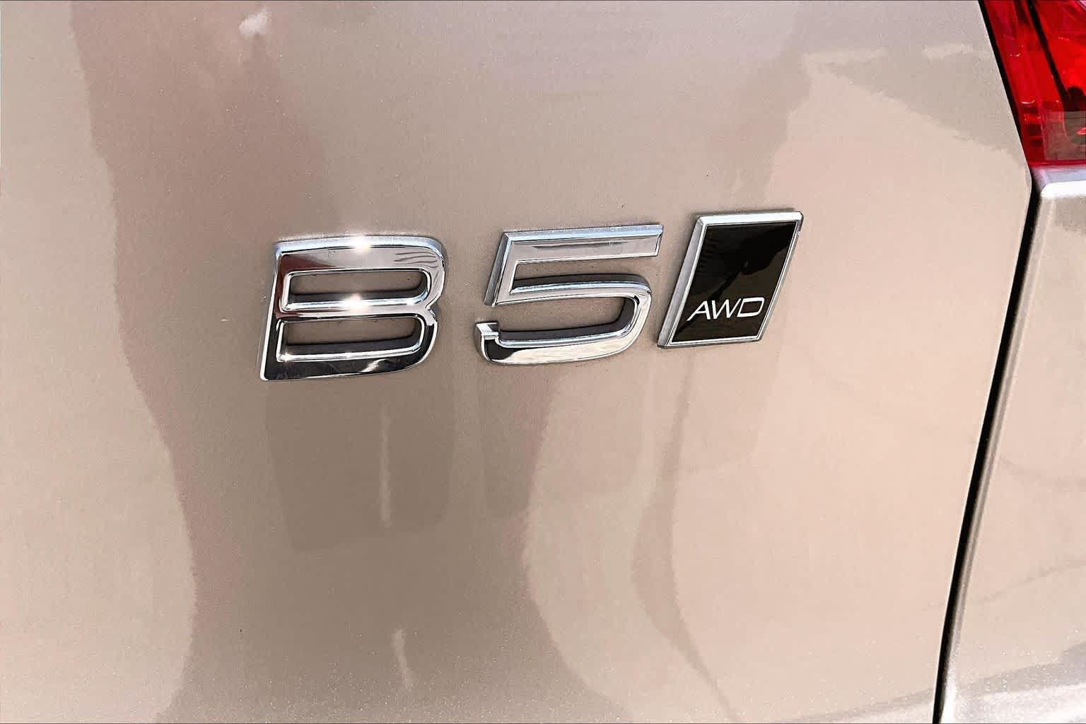 Used 2023 Volvo XC40 B5 Ultimate w/ Climate Package AWD/4WD image 10