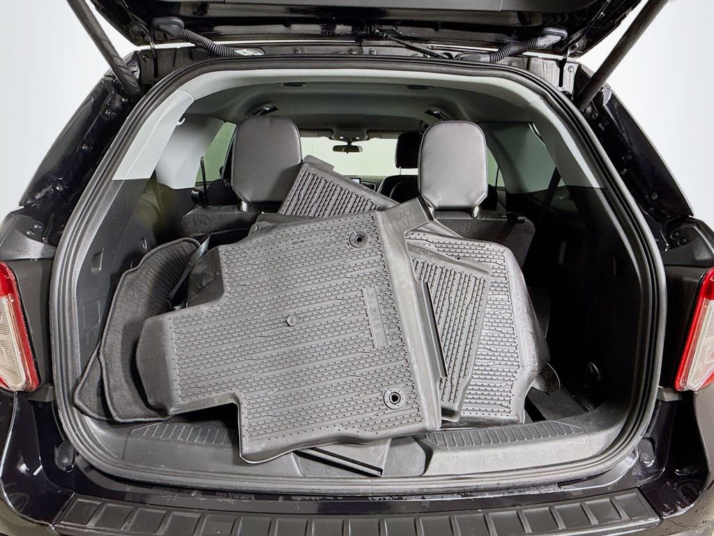 Certified 2023 Ford Explorer XLT w/ Equipment Group 202A image 26