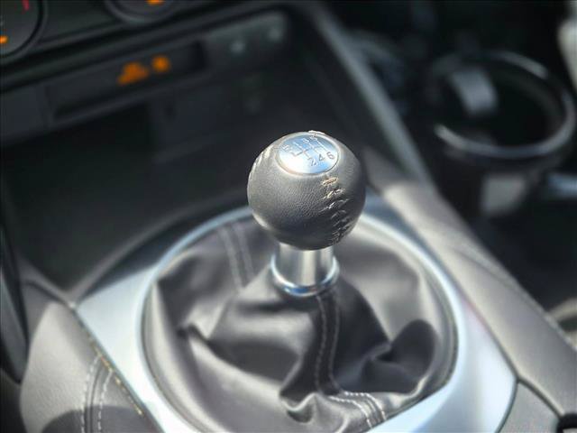 Used 2024 MAZDA MX-5 Miata Club RWD image 15