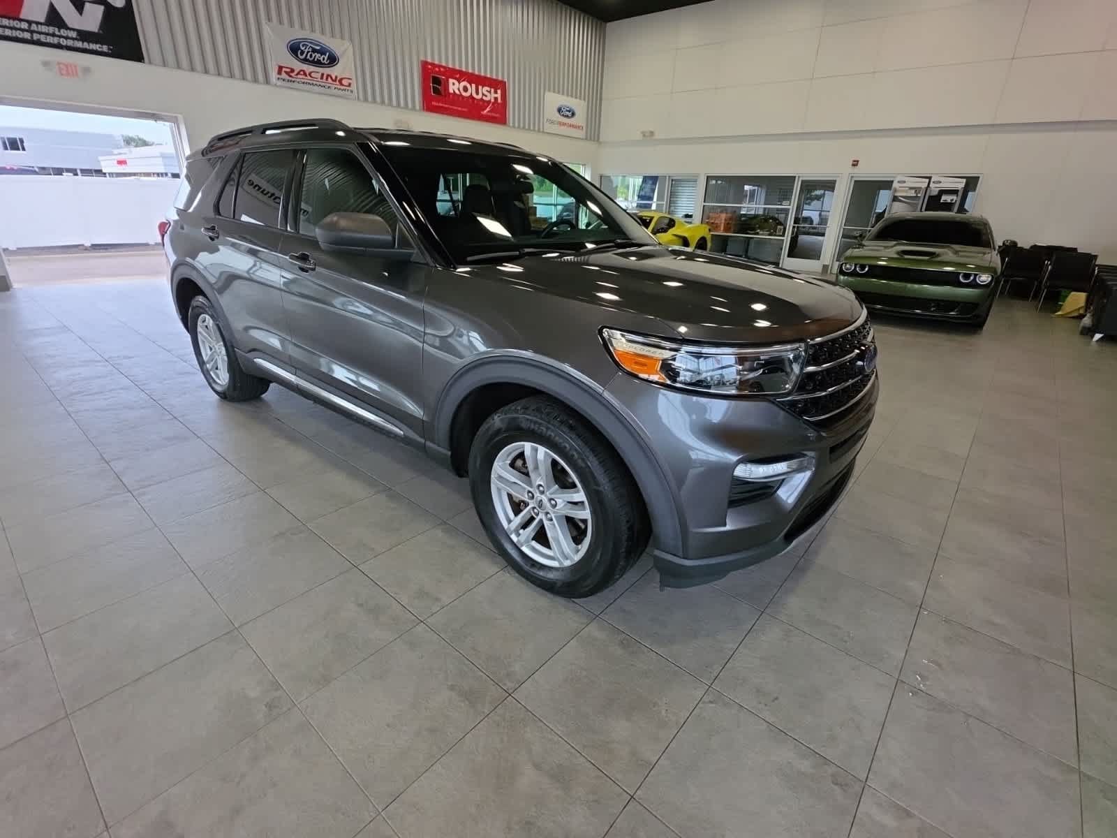 Certified 2020 Ford Explorer XLT w/ Equipment Group 202A AWD/4WD image 5