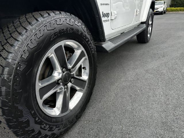 Used 2020 Jeep Wrangler Unlimited Sahara w/ Dual Top Group AWD/4WD image 12
