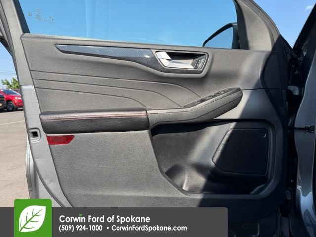 Certified 2025 Ford Escape ST-Line Select AWD/4WD image 21