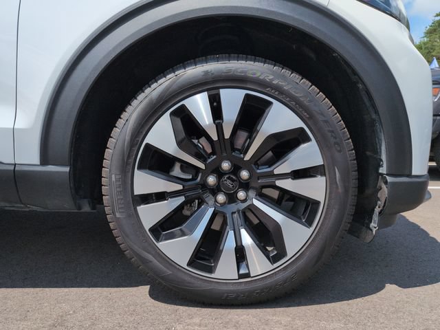 Certified 2026 Ford Explorer Platinum w/ LUX Leather Package AWD/4WD image 13