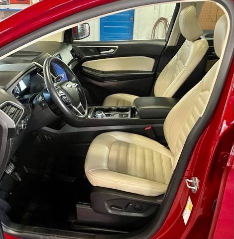 Certified 2024 Ford Edge SEL w/ Convenience Package AWD/4WD image 8