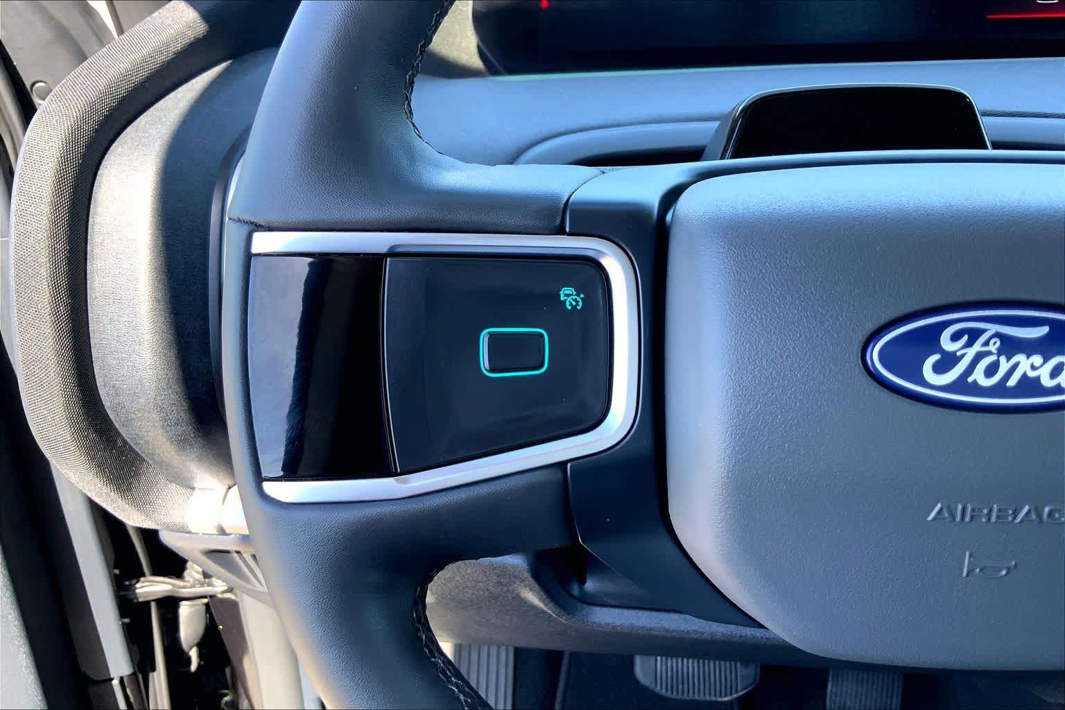 Certified 2025 Ford Expedition Active RWD image 21
