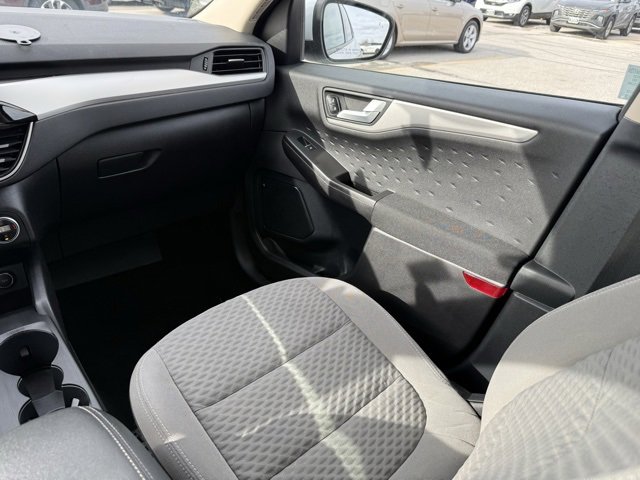 Certified 2020 Ford Escape SE image 17