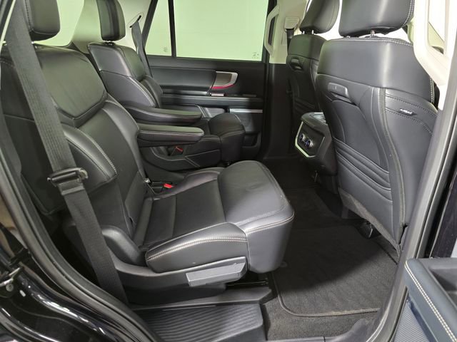 Certified 2025 Ford Expedition Platinum AWD/4WD image 14