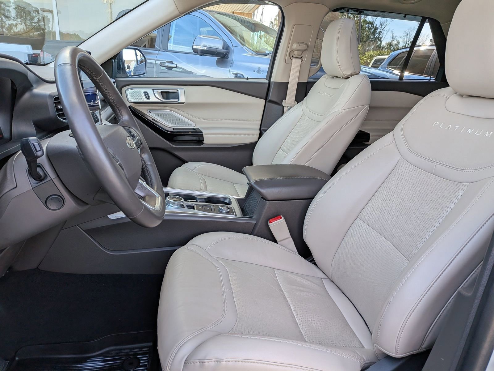 Certified 2023 Ford Explorer Platinum w/ Technology Package image 22