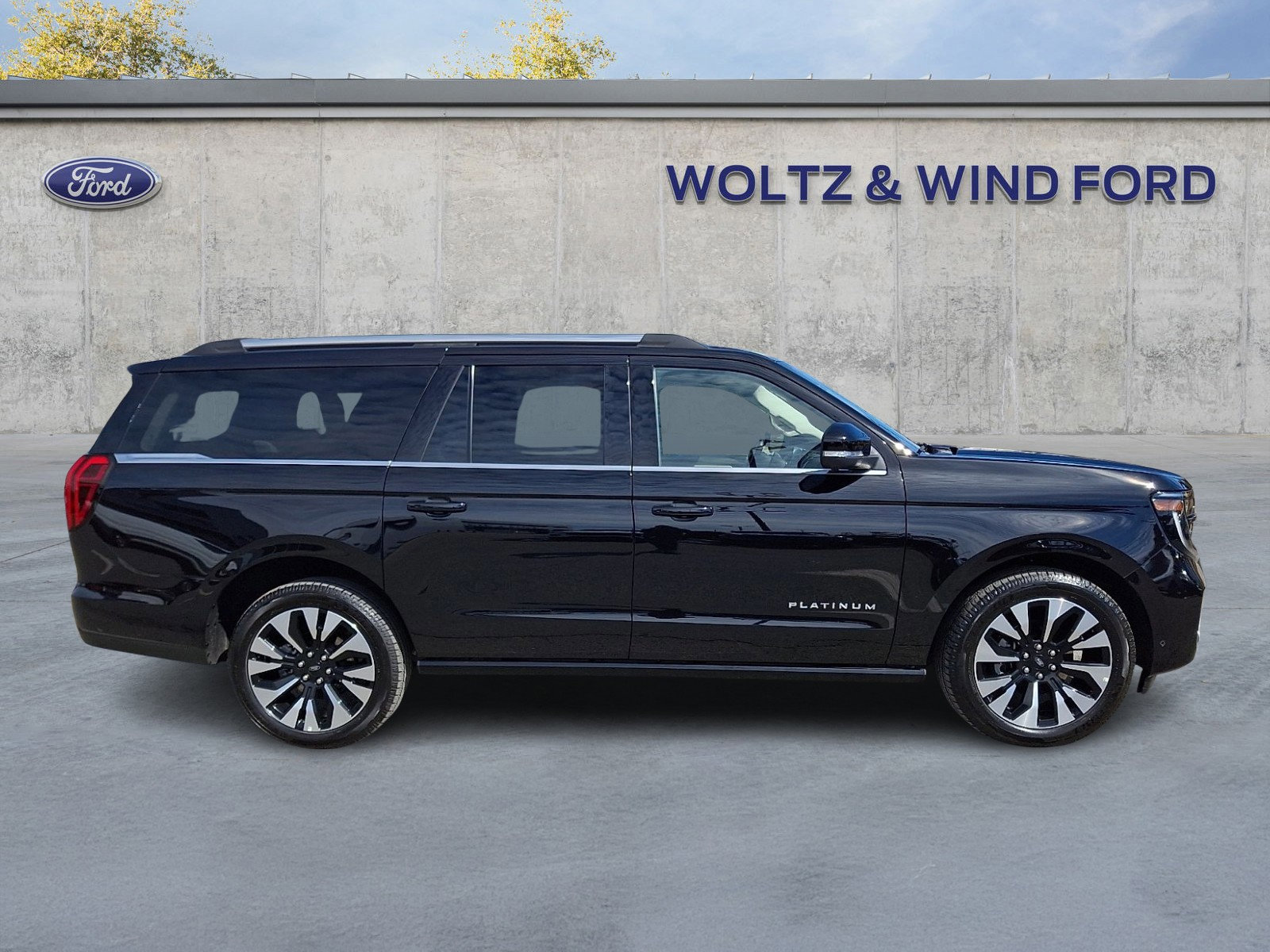 Certified 2025 Ford Expedition Max Platinum w/ Driver's Package image 2