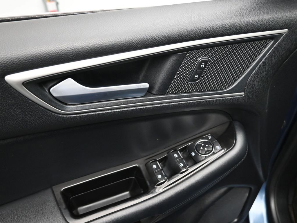 Certified 2018 Ford Edge SEL w/ Equipment Group 201A image 51