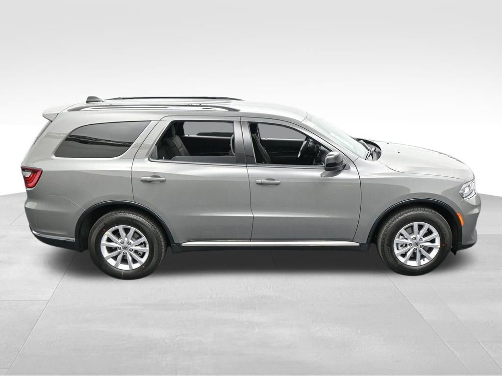 Used 2024 Dodge Durango SXT w/ 3rd Row Seating Group image 7