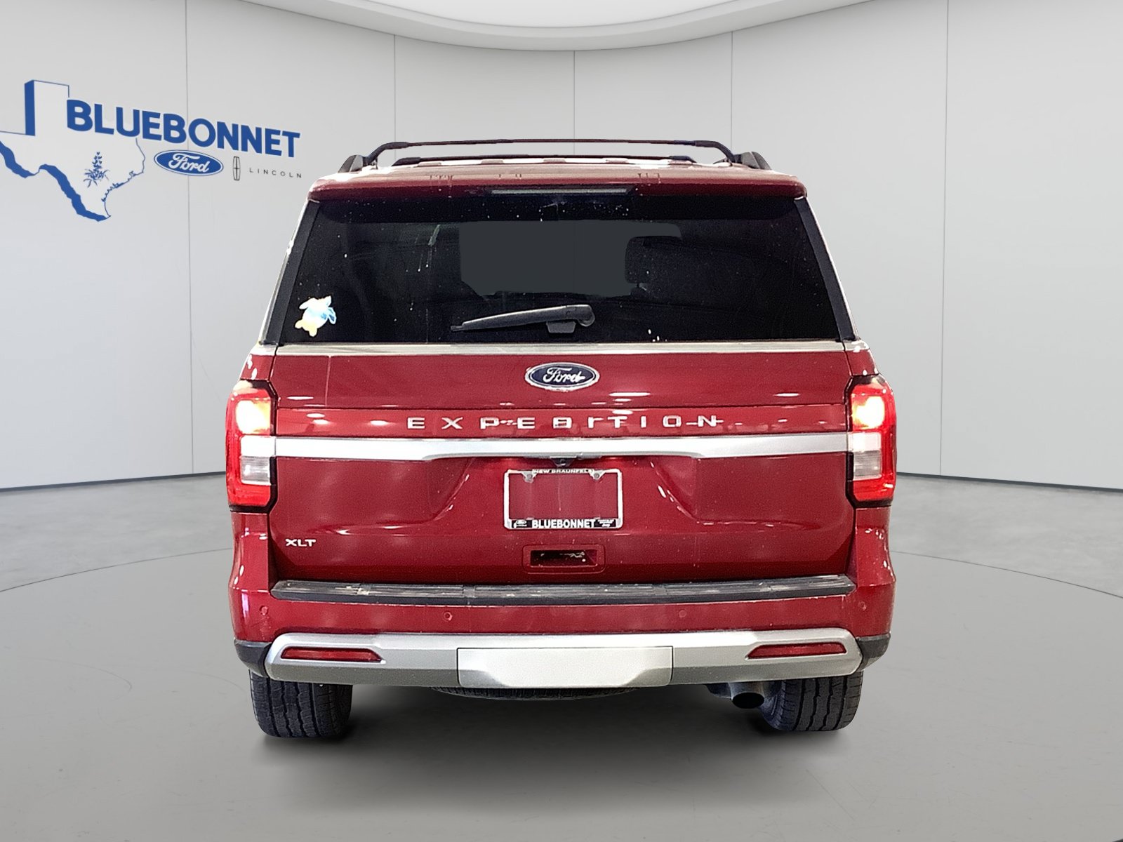 Certified 2022 Ford Expedition XLT RWD image 5