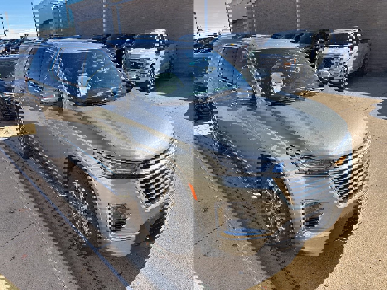 Used 2023 Chevrolet Traverse Premier image 4